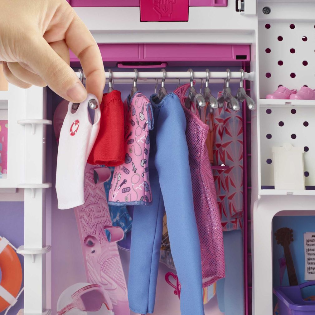 barbie traum-kleiderschrank mit puppe - blond