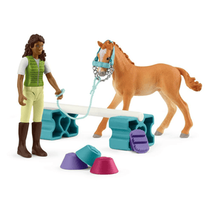 Schleich® 42756 Trainingsset mit Fohlen und Sarah
