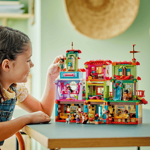 LEGO® Disney 43245 Das magische Haus der Madrigals